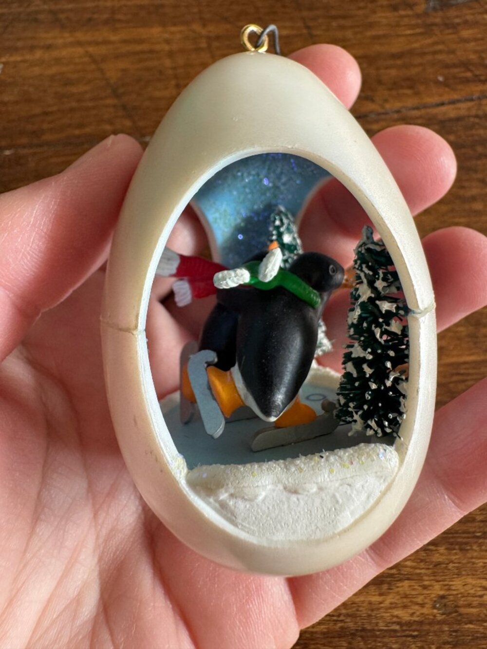 Four Penguin Ornament by Hallmark Collector's Series 1989, 1990, 1991 or 1992 - Picture 15 of 16